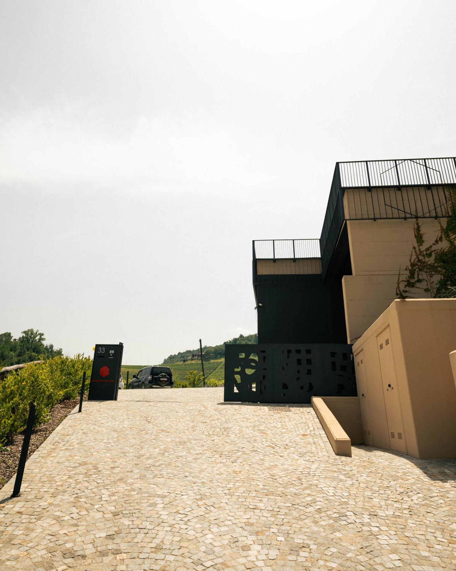 Foresteria, Winery & Events Destination Monforte dʼAlba Dış mekan fotoğraf